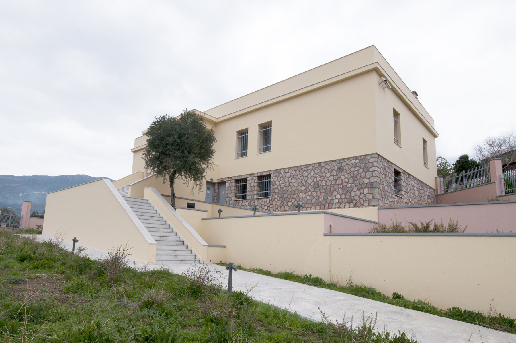 Το εξωτερικό του Αρχαιολογικού Μουσείου Νεάπολης