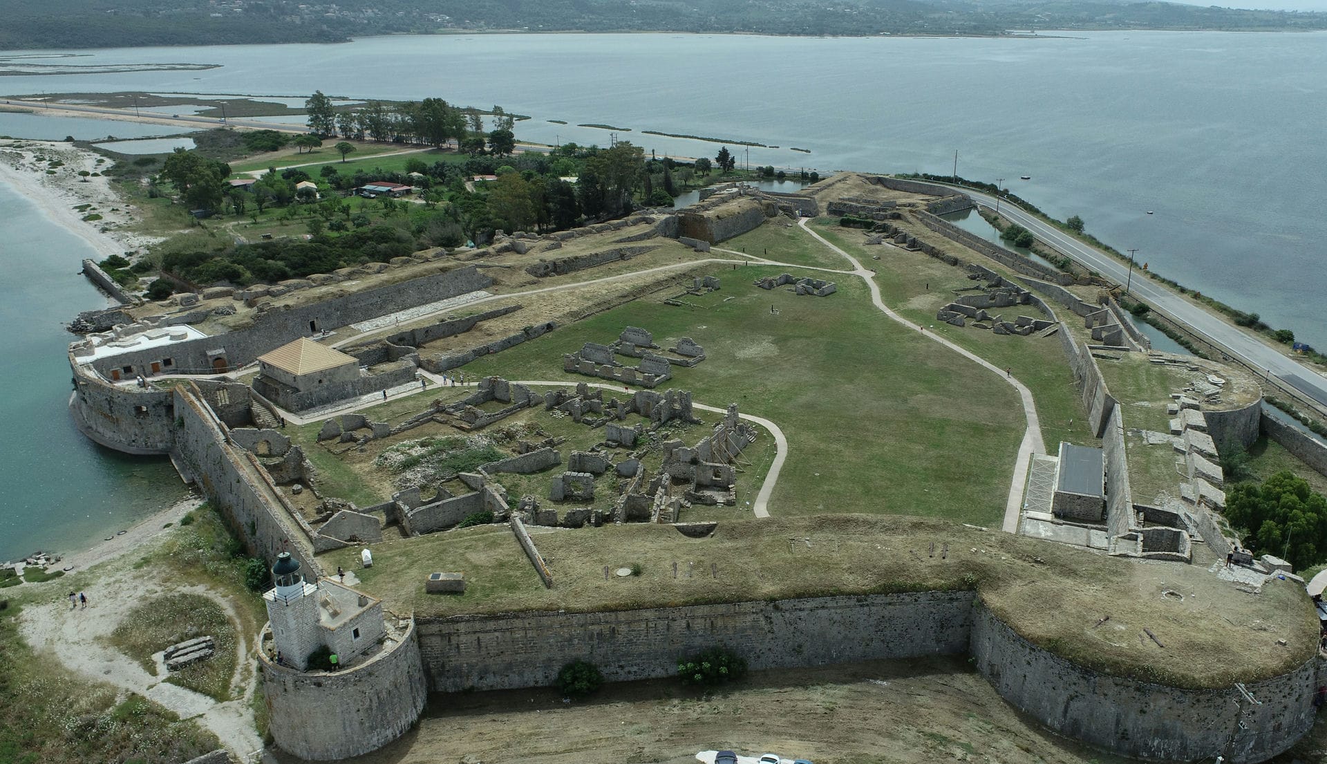 Κάστρο Αγίας Μαύρας, το Κτίσμα - Σύμβολο και πύλη εισόδου της Λευκάδας