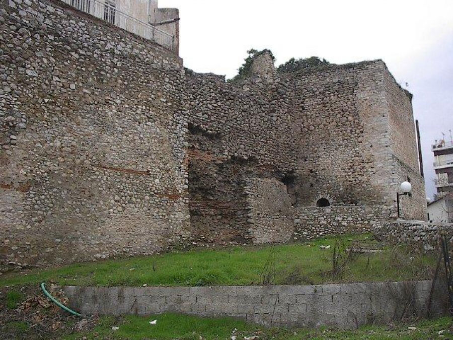 Τα Βυζαντινά Τείχη, η οχύρωση της Δράμας