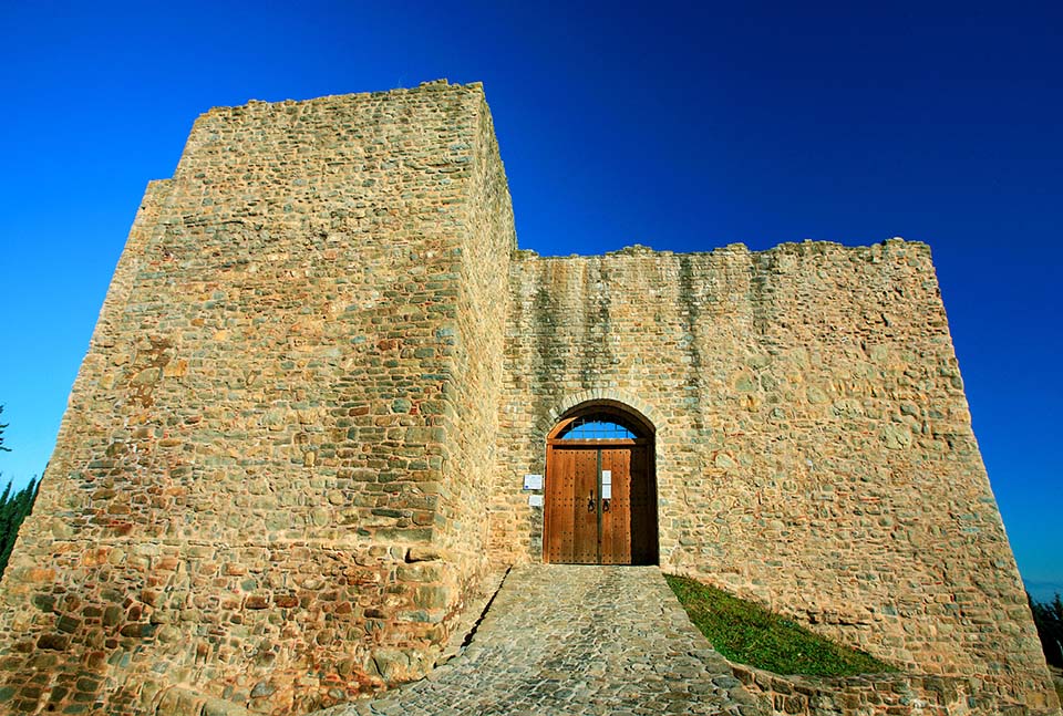Το επιβλητικό Βυζαντινό Κάστρο στο Φανάρι Καρδίτσας