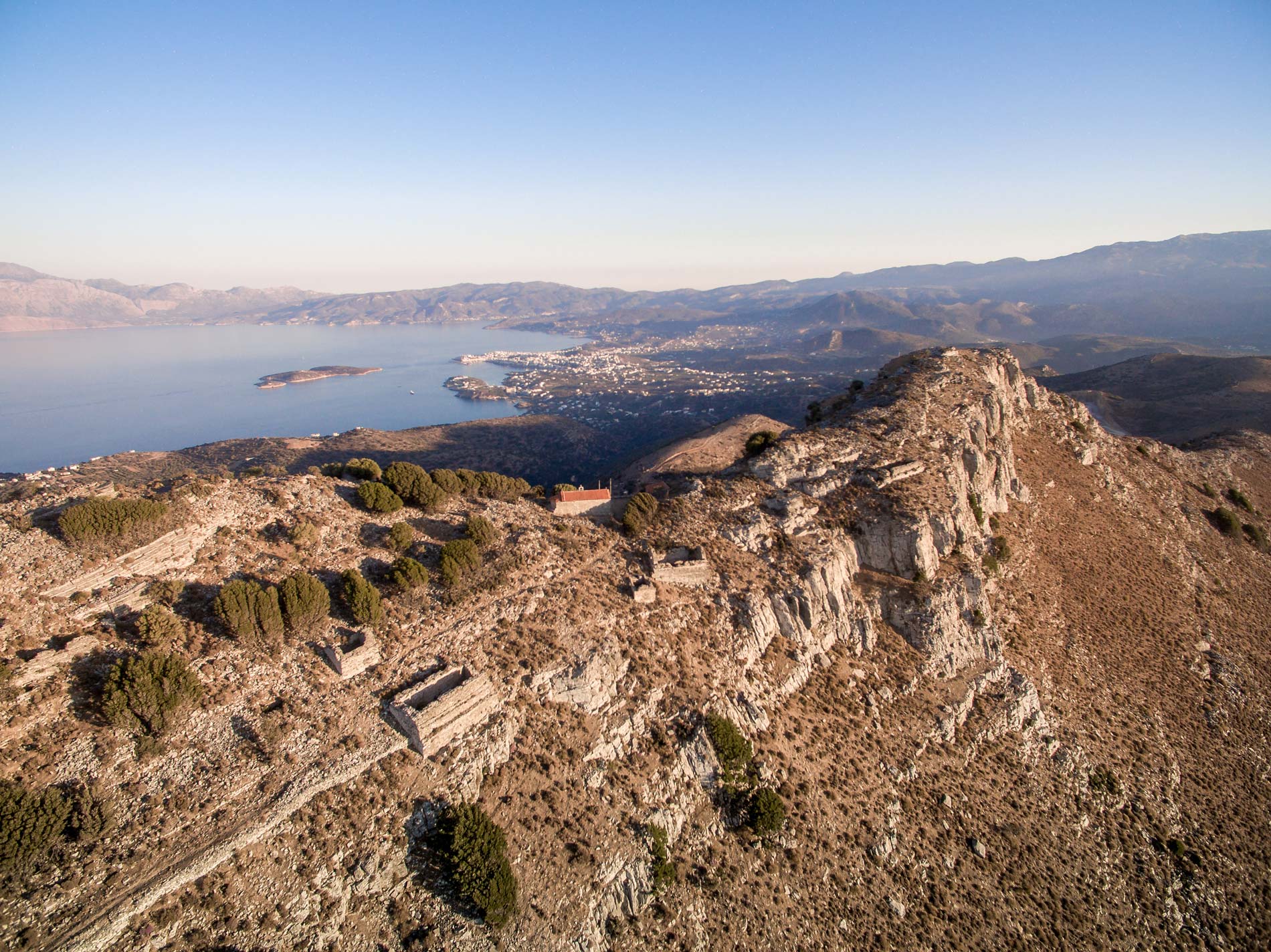 Η αρχαία Νάξος, η Ακρόπολη της αρχαίας Ολούντας (Ελούντα)
