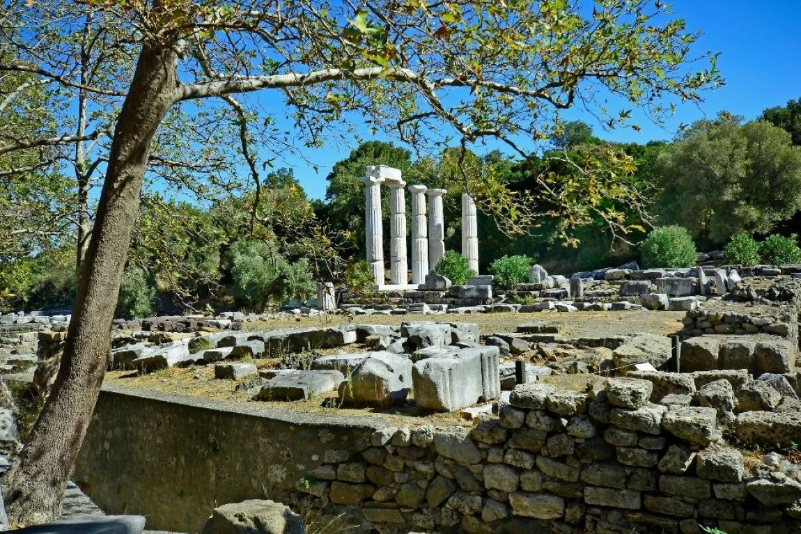 Το μυθικό Ιερό των Μεγάλων Θεών, στην Παλαιόπολη της Σαμοθράκης