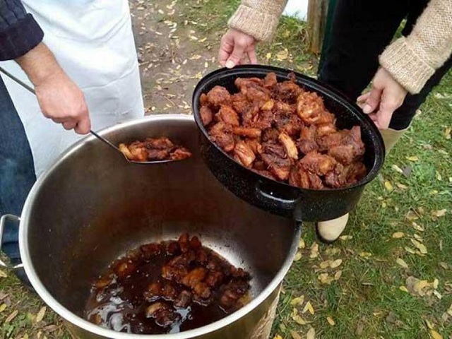 Καζάνι από το Καρδιτσιώτικο έθιμο της Γουρνοχάρας