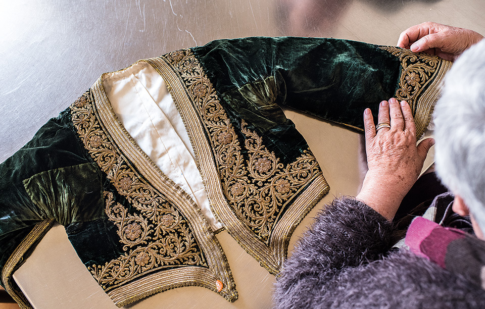 Η Παραδοσιακή Καλαματιανή Φορεσιά