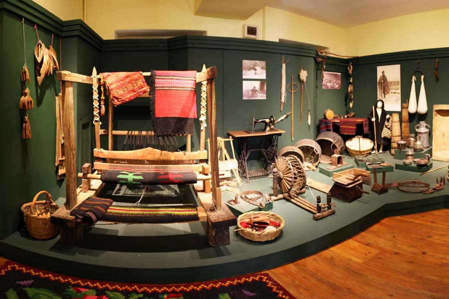 Ένα κομμάτι εκθεμάτων από το Λαογραφίκο Μουσείο της Εδέσσης