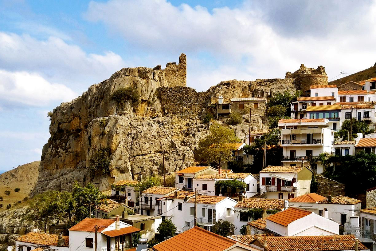 Το Κάστρο της Σαμοθράκης και η ιδιαίτερη αρχιτεκτονική των σπιτιών της Χώρας