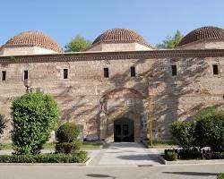 Το Αρχαιολογικό Μουσείο Σερρών στο αρχιτεκτονικό άρτια Μπεζεστένι