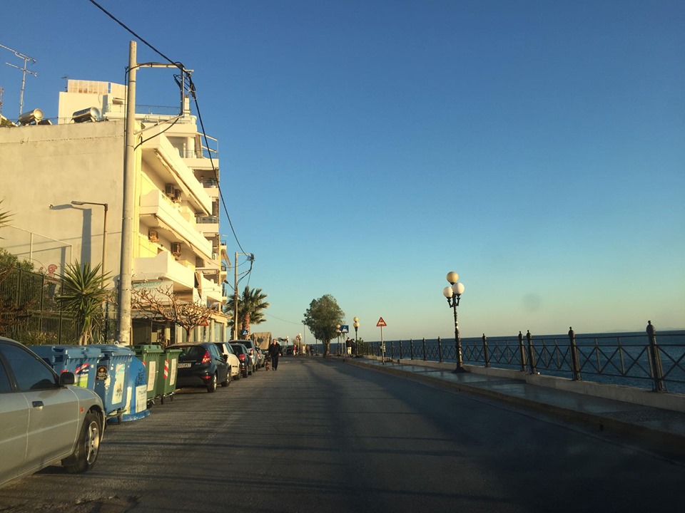 Η Ακτή Θεμιστοκλέους, ο περίπατος της Πειραϊκής