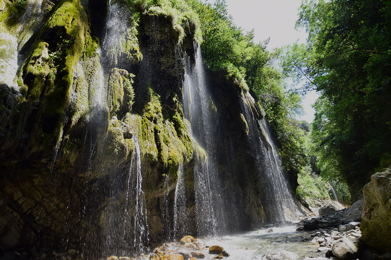Οι κατταράκτες από το Φαράγγι «Πάντα Βρέχει»