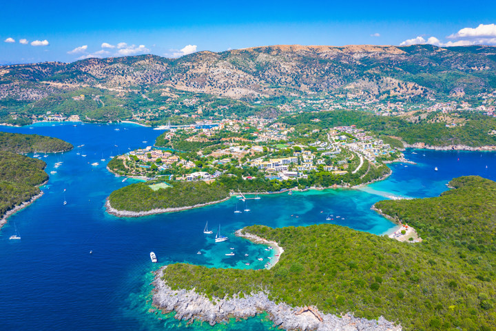 Τα ελληνικά «φιόρδ», τα πανέμορφα Σύβοτα