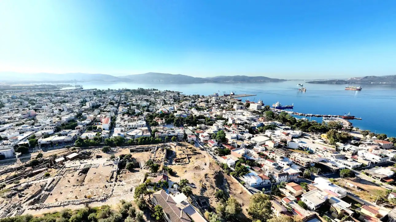 Πανόραμα από το παραλιακό και εμπορικό μέτωπο της Ελευσίνας και της Δ. Αττικής