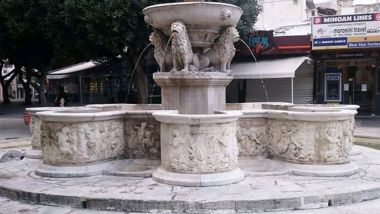 Κρήνη Μοροζίνι: Τα Λιοντάρια που βρυχώνται