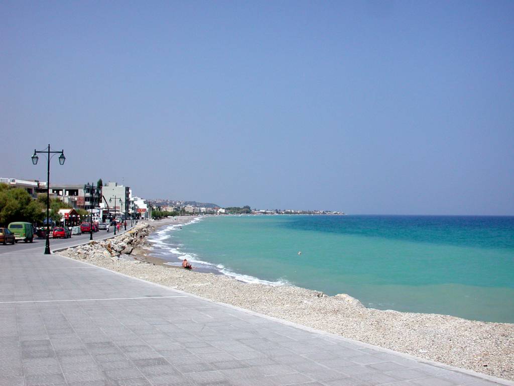 Κοντινή άποψη του Παραλιακού Μετώπου του Κιάτου